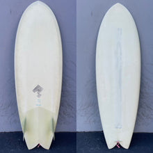 0343 - Space Time Surfboards Space Fish 5'5" (USED)